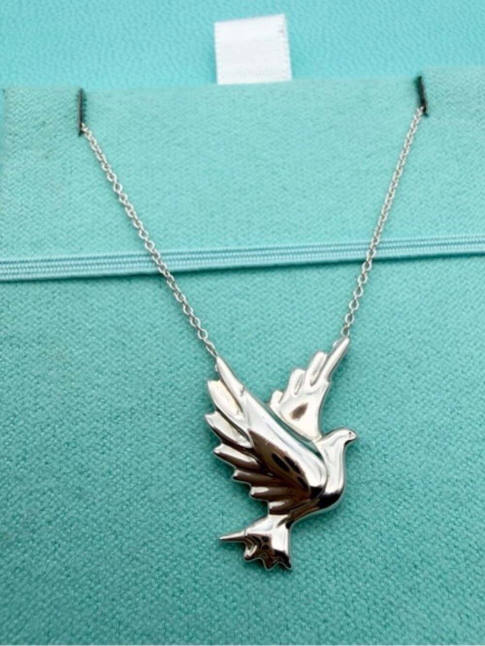 Tiffany & Co 18.75” approximately dove necklace Paloma Picasso